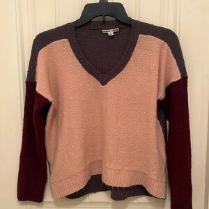 Moral Fiber distressed Knit V Neck Sweater women’s sz L‎ Pink, gray & burgundy